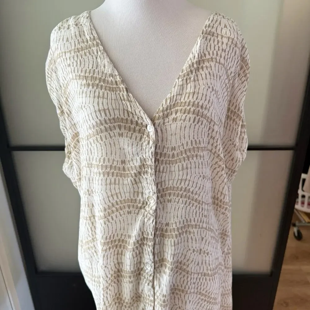 Carve Designs Tunic Top Women's M White Tan Rayon Geometric Cover Up Blouse EUC